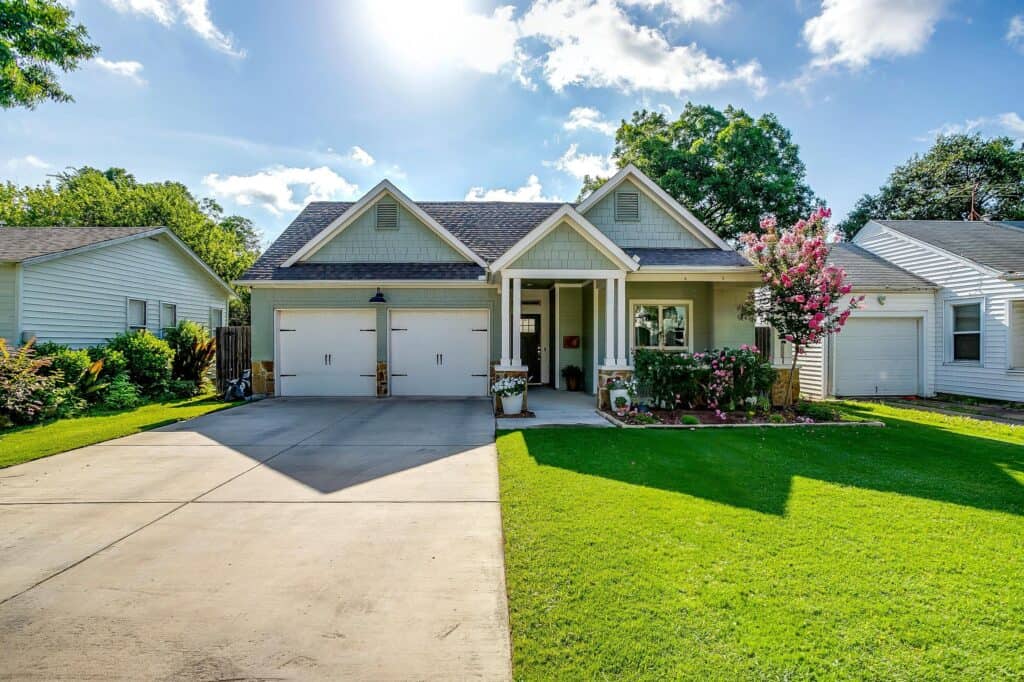 An image that shows 2733 W Townsend (2 Of 42)