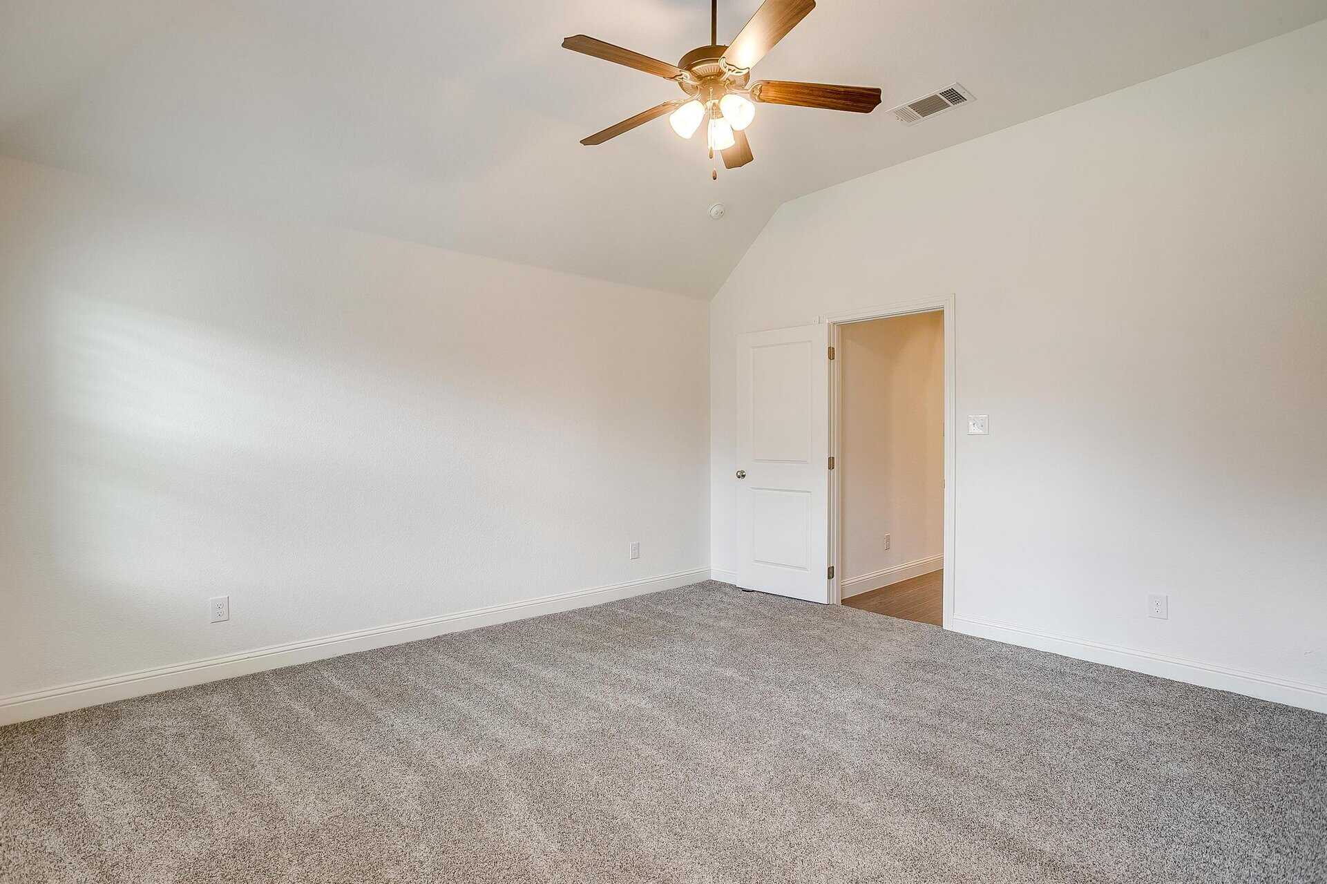An image that shows 301 Bluestem Ln (23 Of 42)