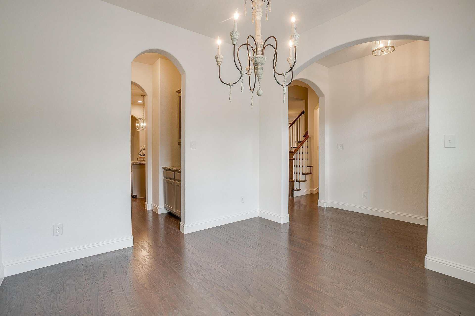 An image that shows 301 Bluestem Ln (3 Of 42)