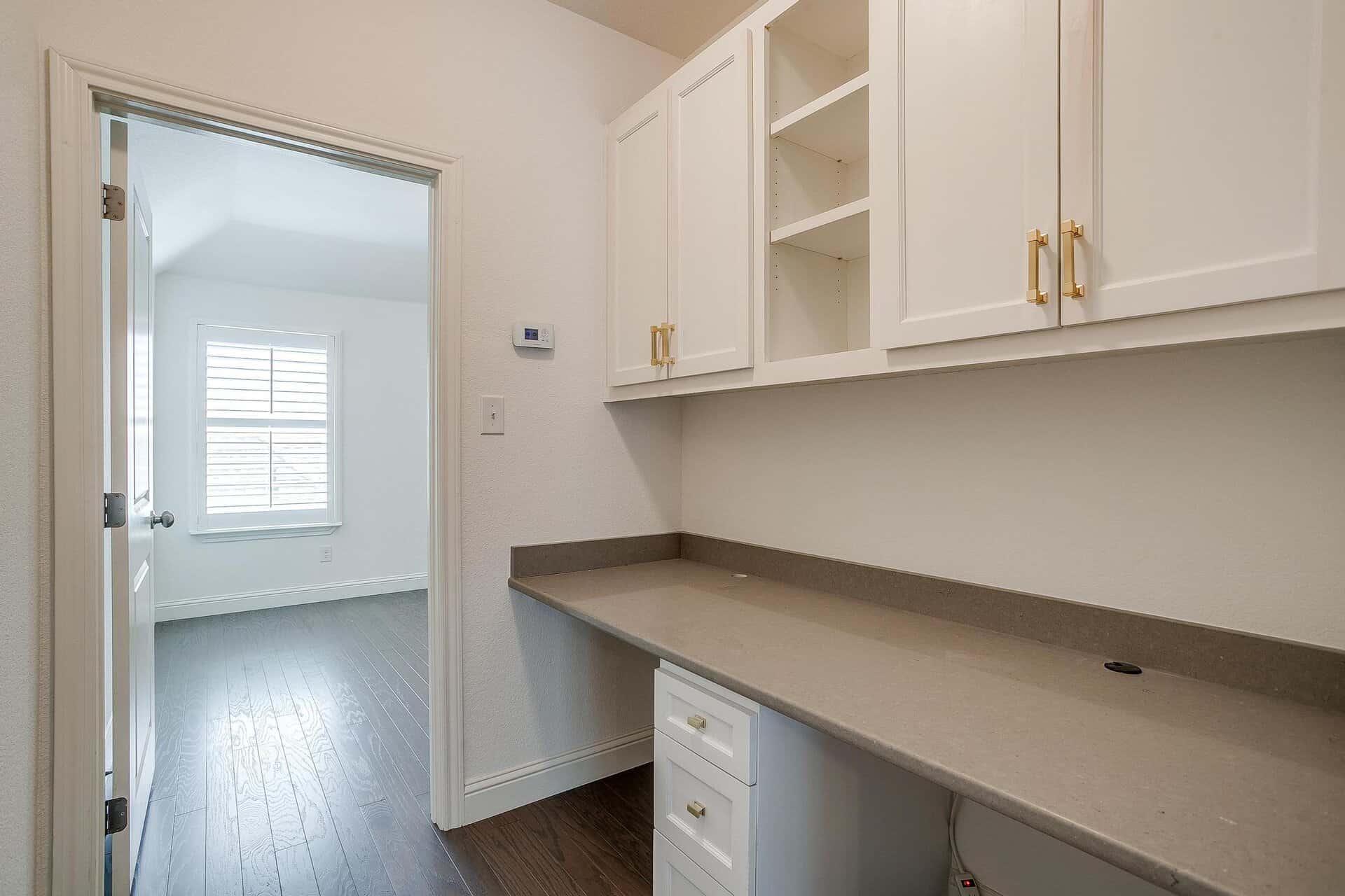 An image that shows 301 Bluestem Ln (33 Of 42)