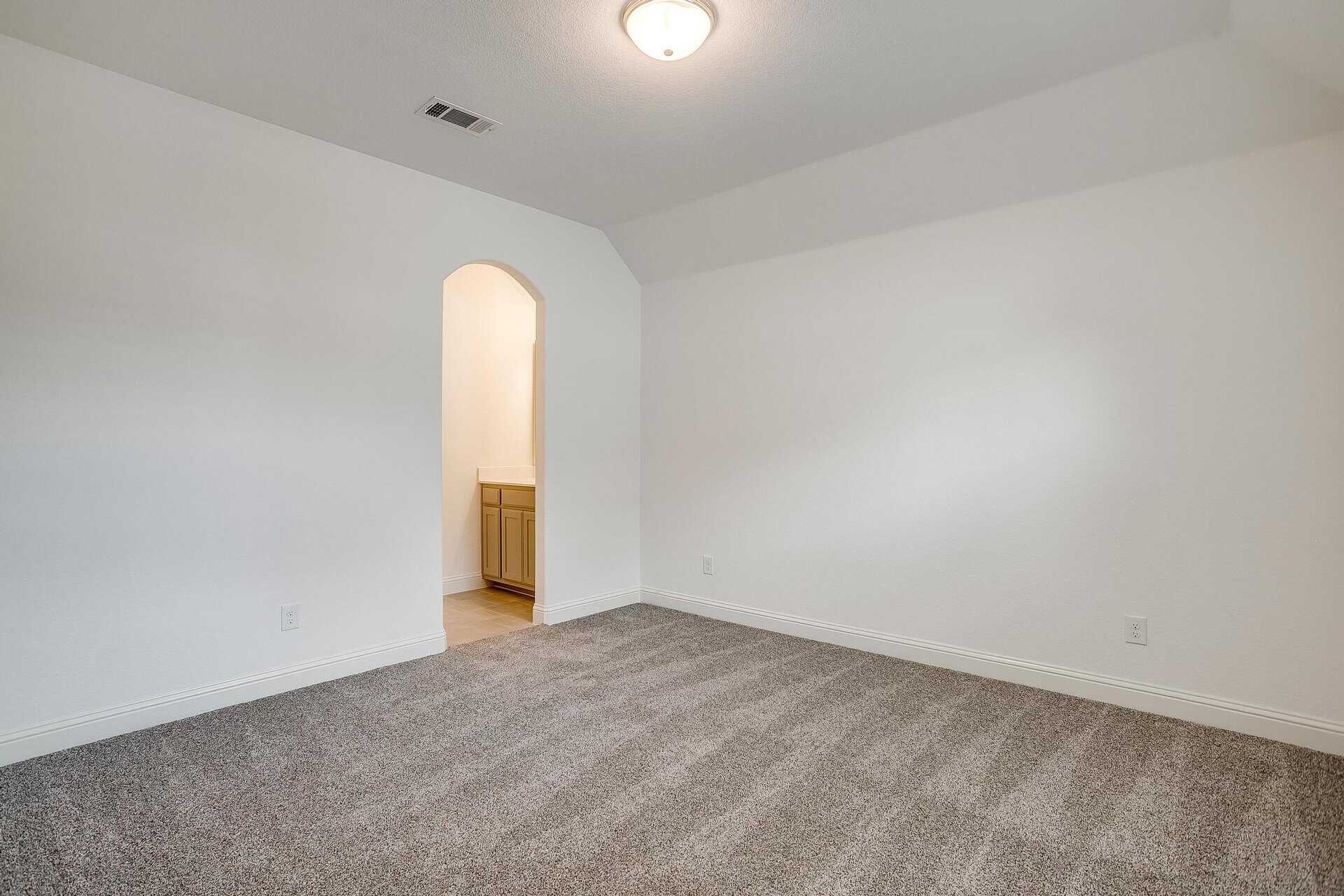 An image that shows 301 Bluestem Ln (41 Of 42)