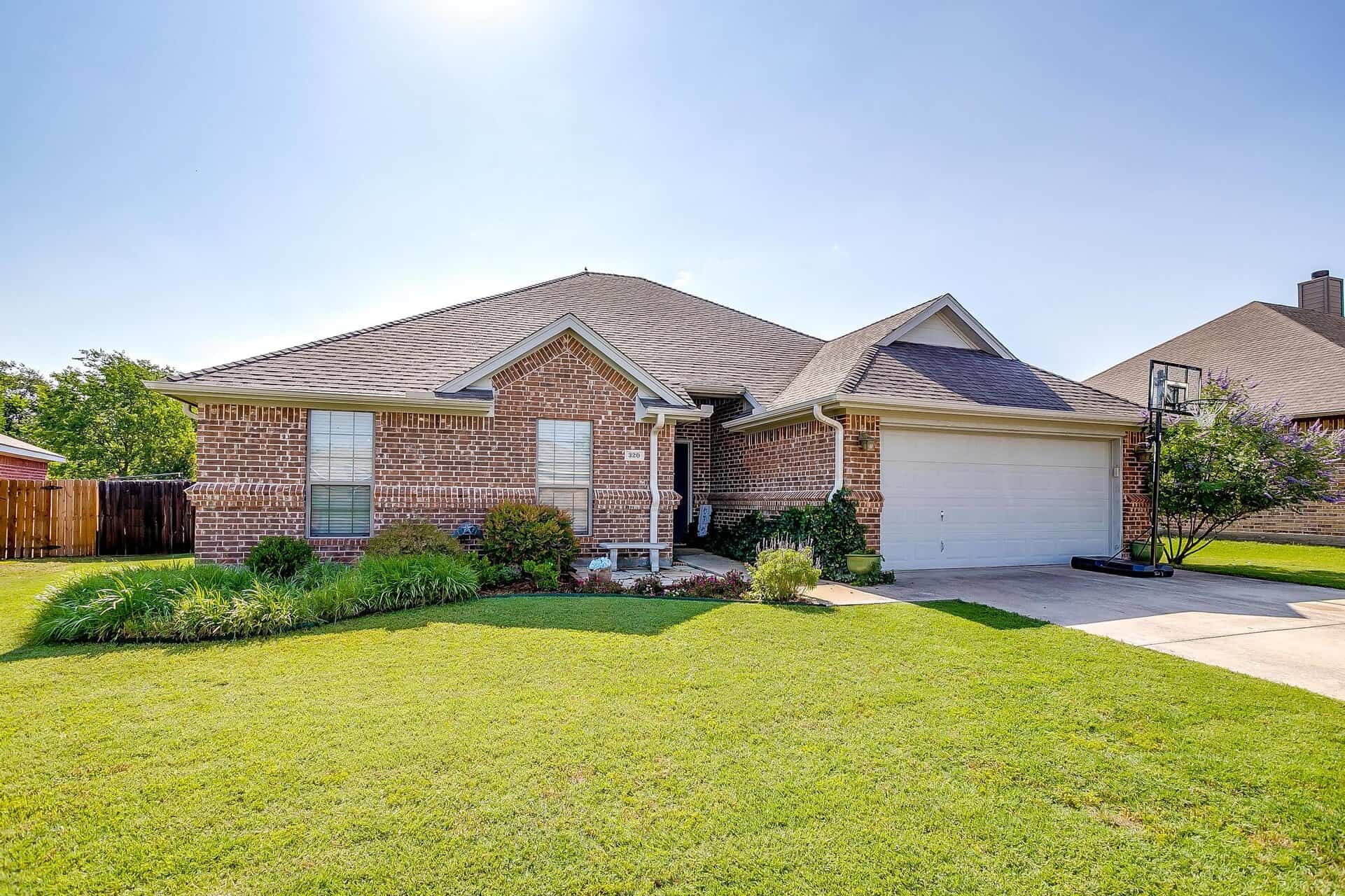 An image that shows 320 Westgate Dr (4 Of 42)