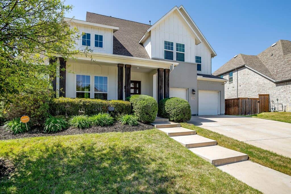 An image that shows 13724 Leatherstem Ln (12 Of 72)