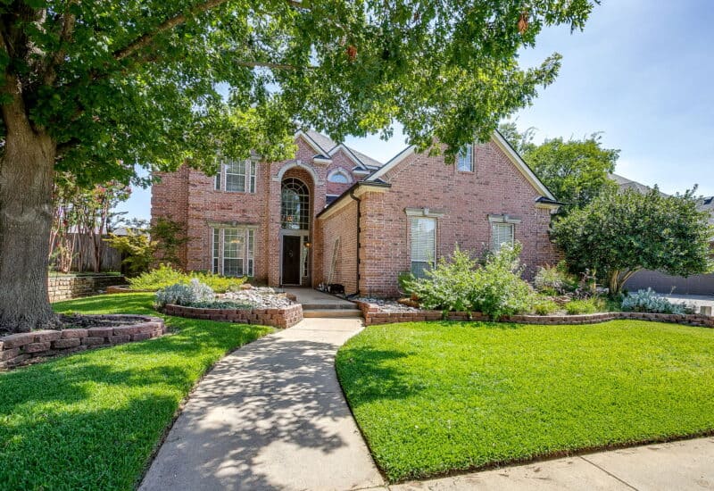 An image that shows 1204 Carousel Dr (1 Of 60)