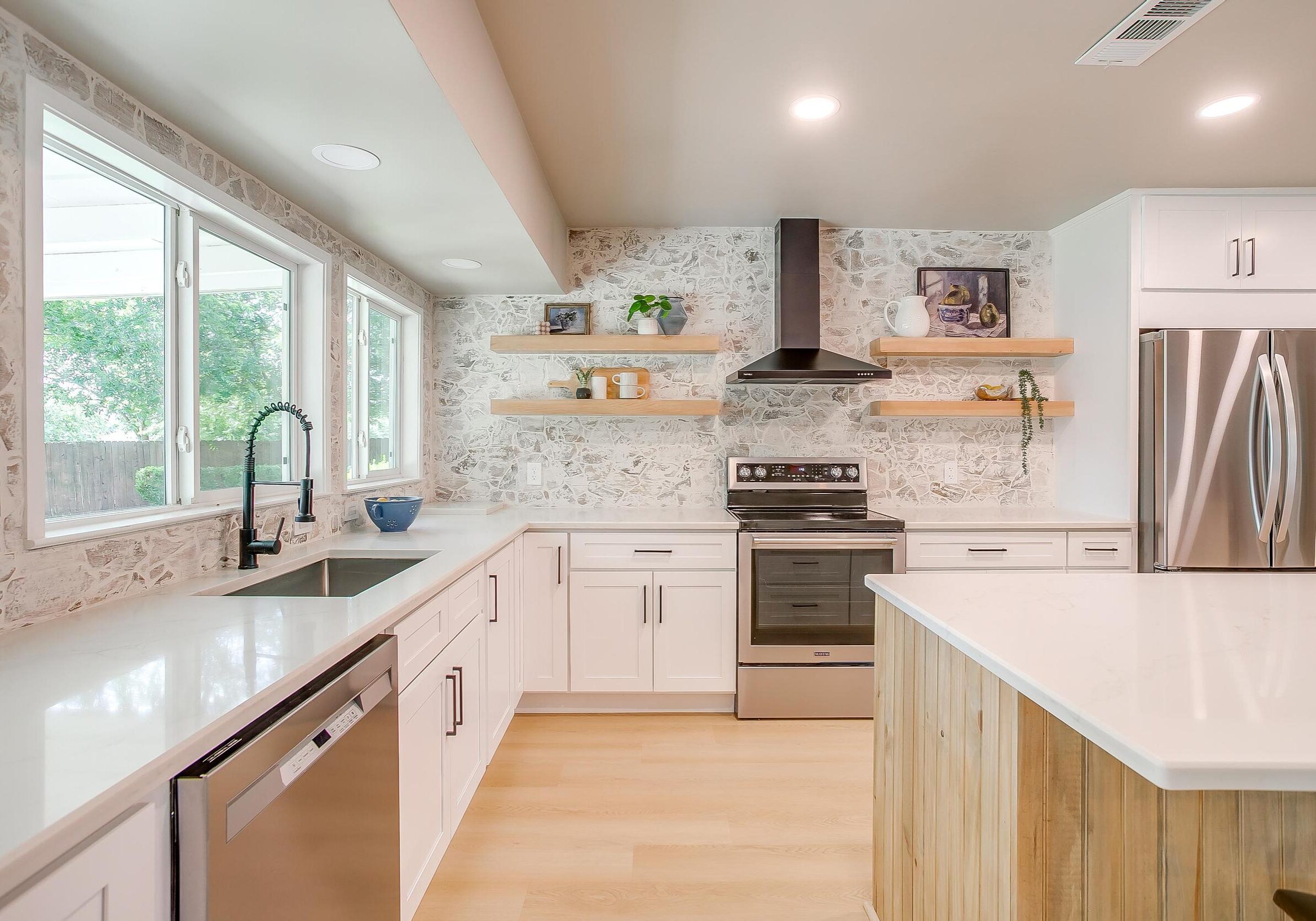 An image that shows 1227 Usher St (19 Of 63)