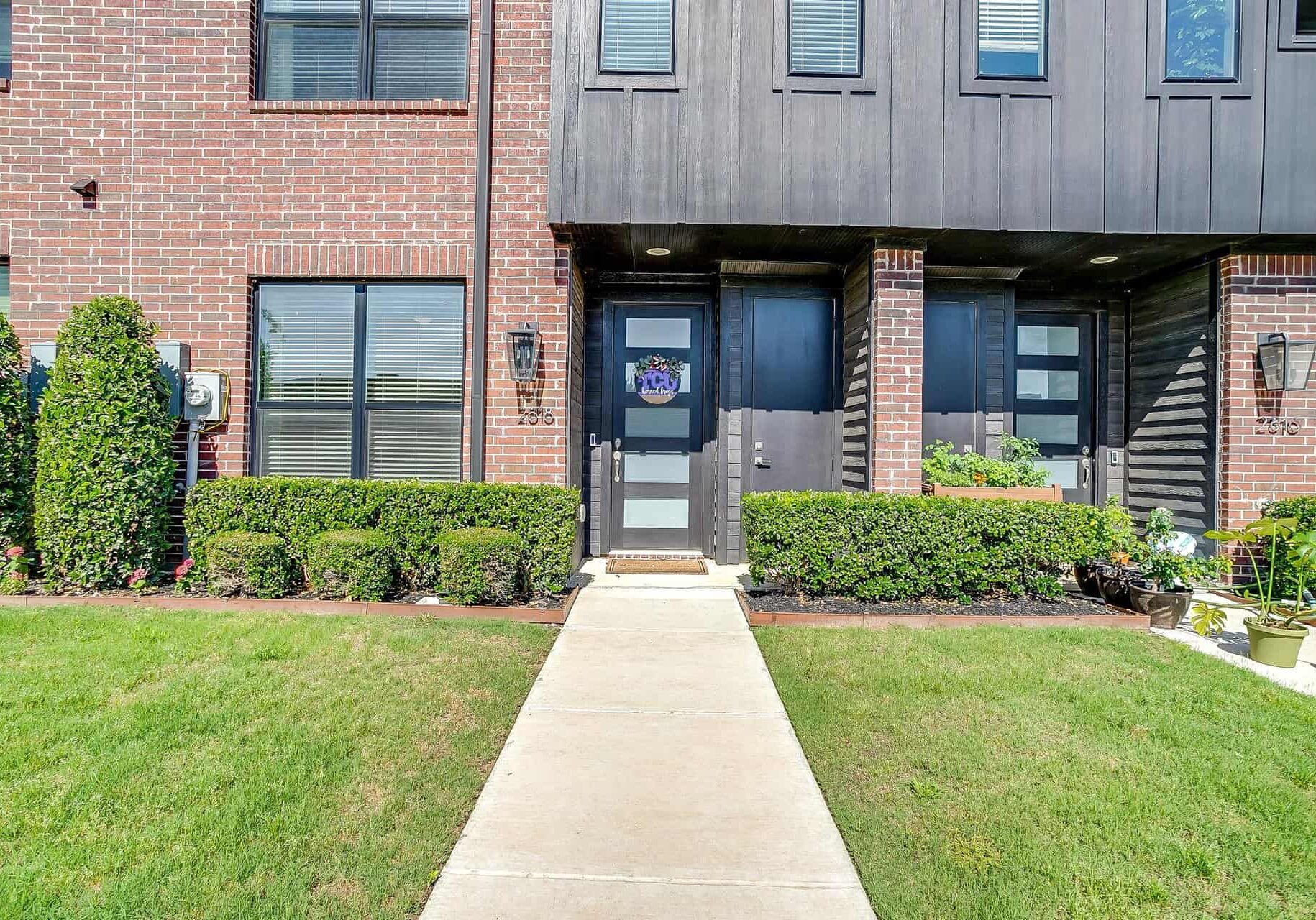 An image that shows 2818 Addison Park Lane (3 Of 42)