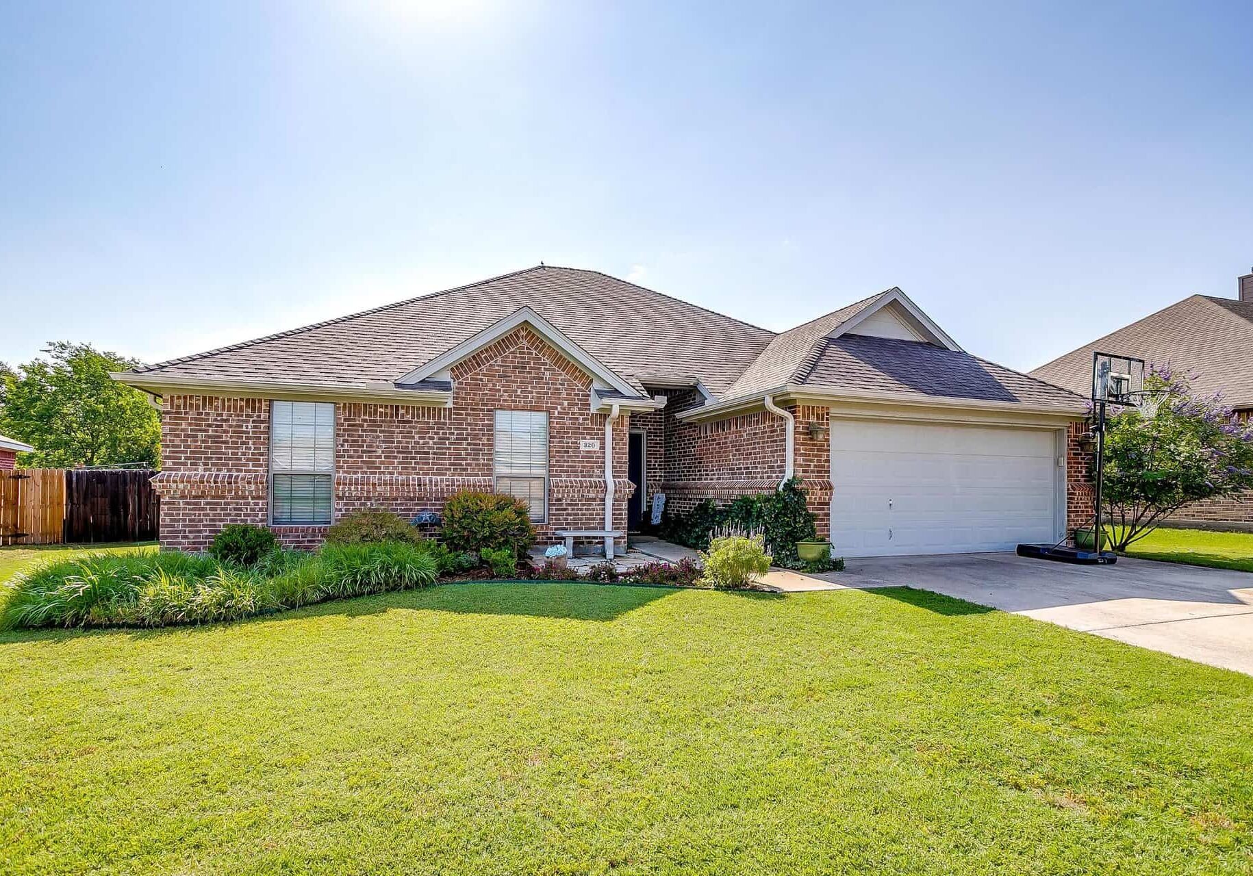 An image that shows 320 Westgate Dr (4 Of 42)