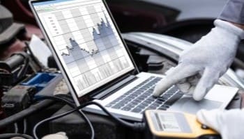 Diagnostics and vehicle repair services at Mécanique E.G.L.