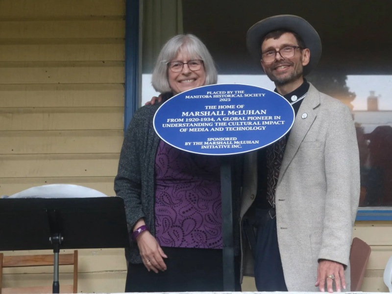 Blue Plaque Unveiling in the Free Press