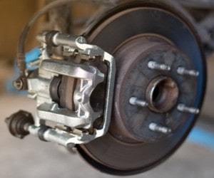 Brake system repair and maintenance for safe driving.