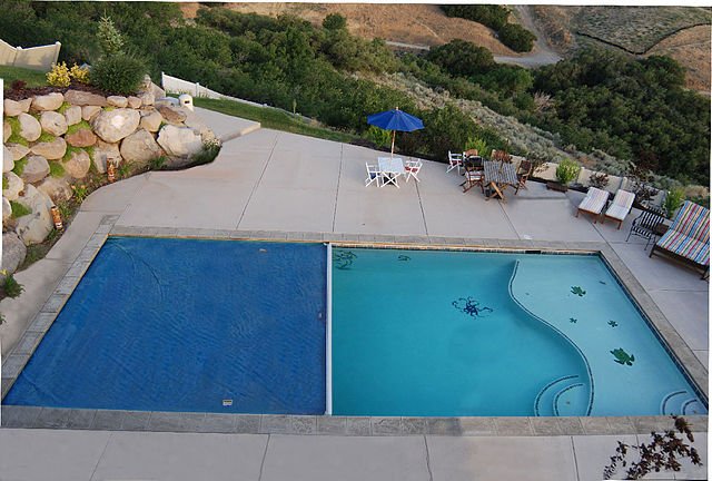 Partly covered pool