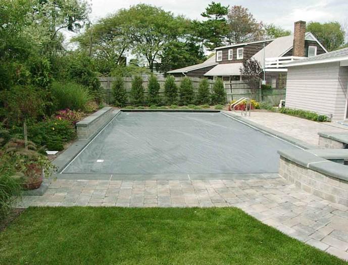 Different types of swimming pool covers are available