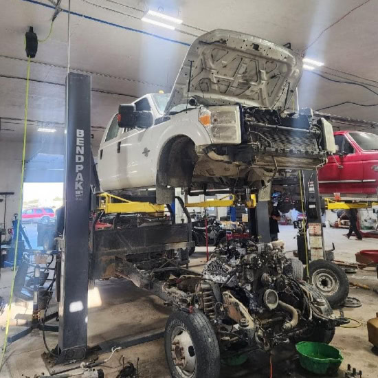 Auto repair shop performing engine rebuild and replacement services.