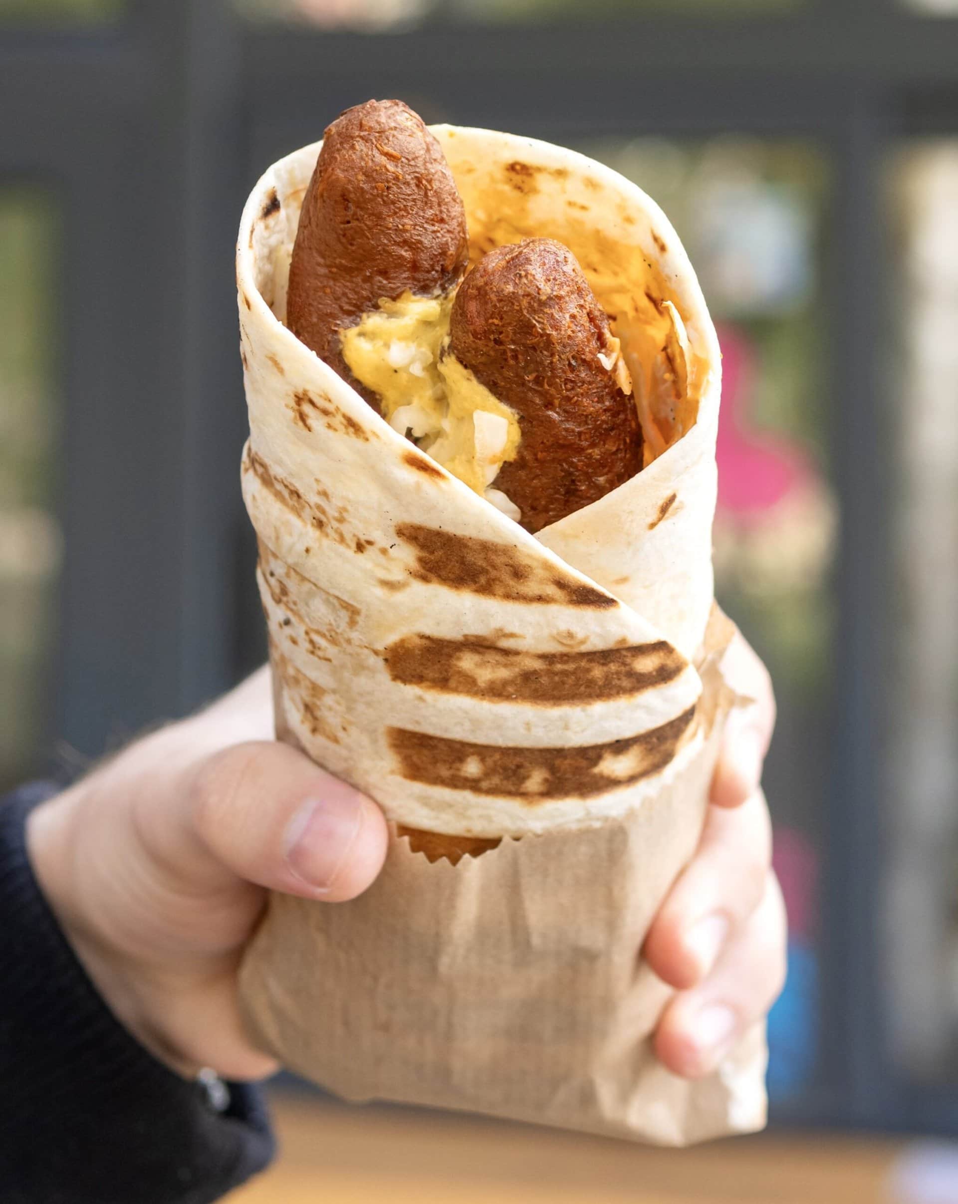 Dvocevka u tortilji sa kobasicom i sirom, ukusno i brzo jelo za sve prilike.