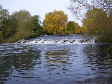 renewables first - pershore weir twin archimedean screw hydro scheme