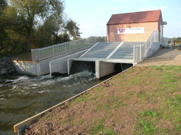 renewables first - pershore weir hydro scheme commissioned