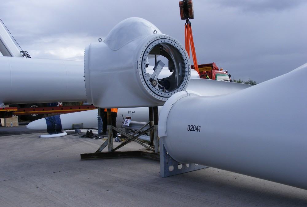 Baulker Farm wind turbine blades connected to the hub