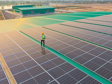 Large commercial rooftop solar PV installation