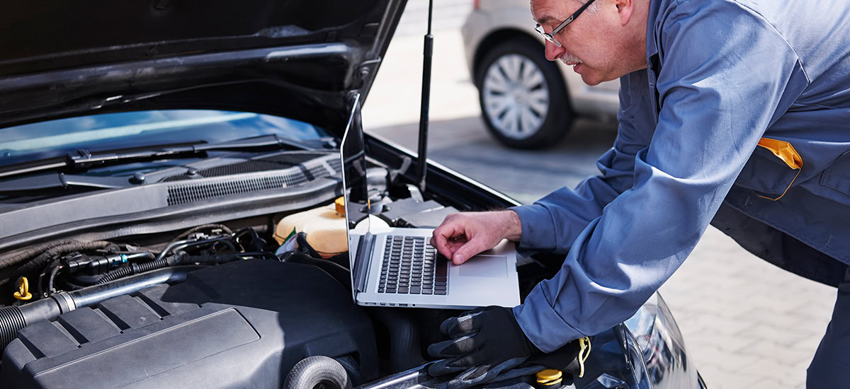engine troubleshooting using laptop