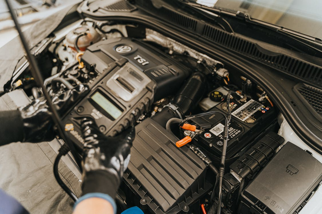 Engine repair and diagnostics for modern fleet vehicles. Ensuring optimal performance with advanced.