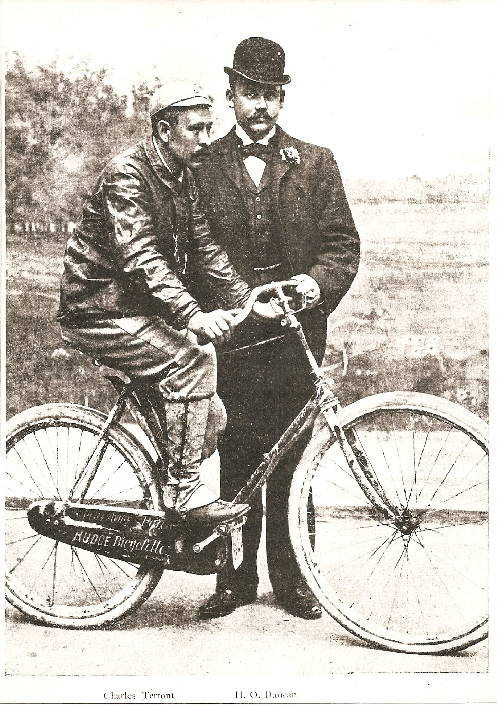 Charles Terront: el ciclista que conquistó la París-Brest-París sin dormir