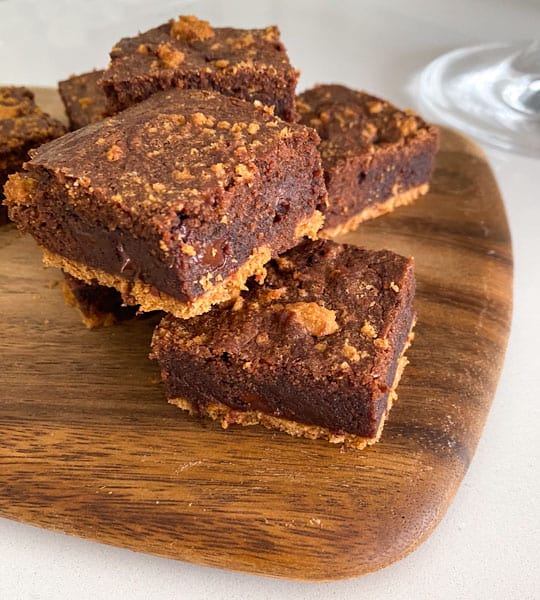 Easy Chocolate Lotus Biscoff Brownies
