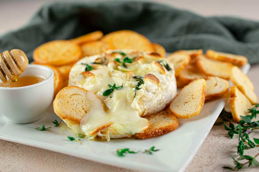 Baked Brie with Garlic