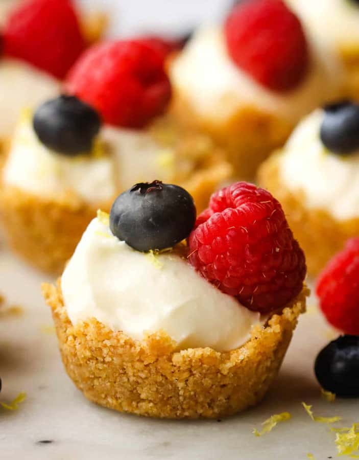 Mini No-Bake Lemon Cheesecake Tarts