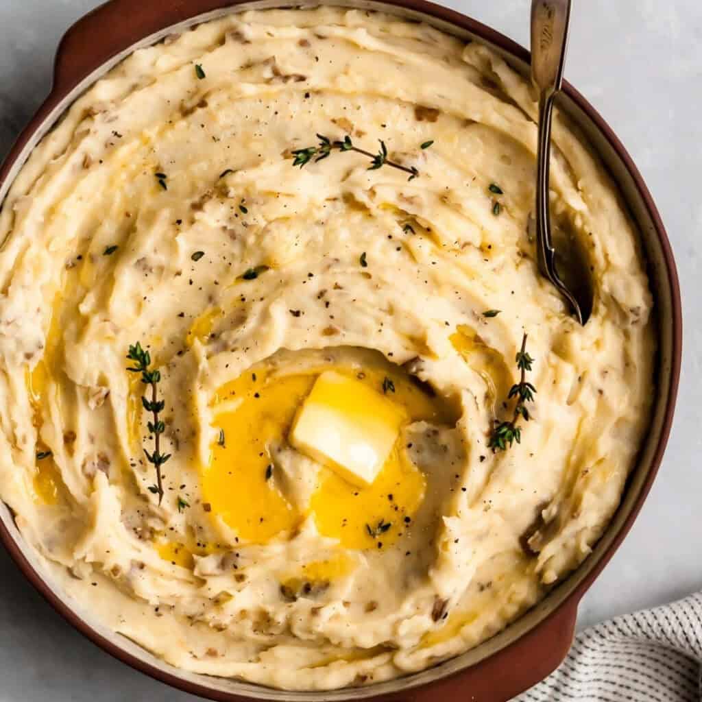 Creamy Garlic Slow Cooker Mashed Potatoes