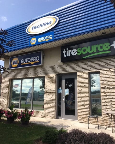 Exterior view of Techline Motors, a NAPA Autopro authorized service centre.