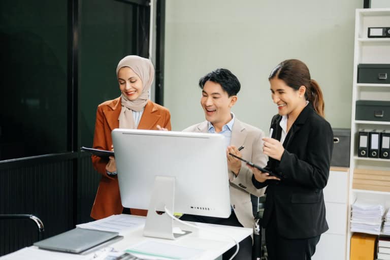 ビジネスパーソンなら早起きしてインドネシア語の習得を