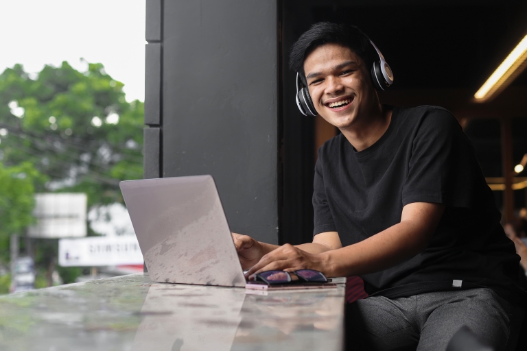 Outsourcing System Development in Indonesia: Key Advantages, Risks, and Optimal Solutions
