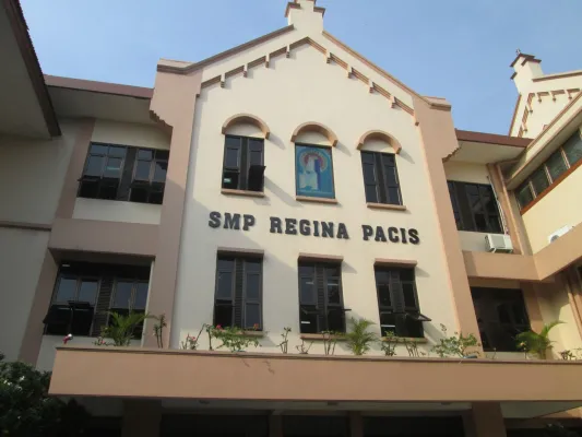 smp regina pacis bogor