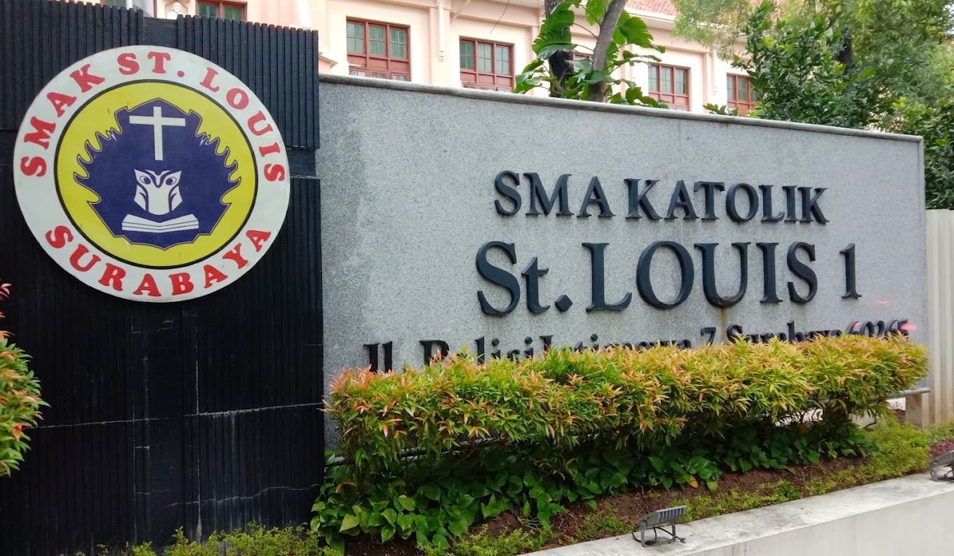 Sekolah SMA Katolik St. Louis 1 Sekolah Swasta dan International Terbaik di Surabaya Barat