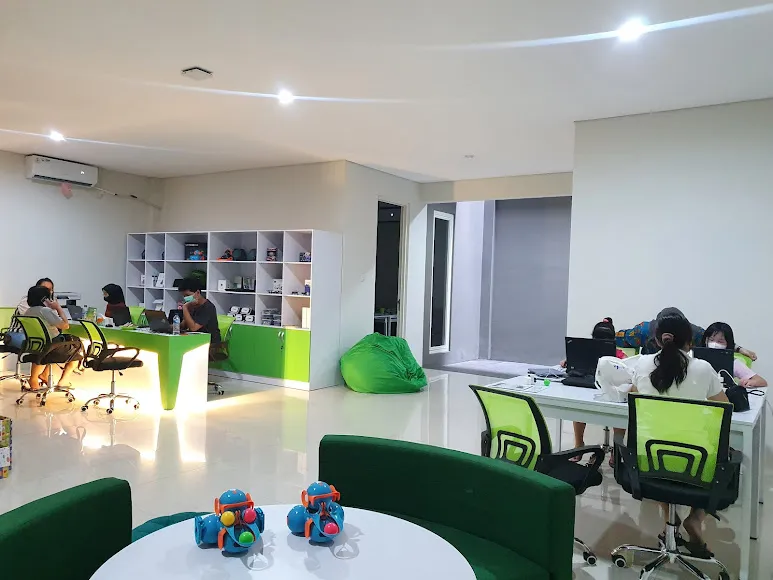 Timedoor Academy di Surabaya Barat Kelas Dalam, Timedoor Academy Surabaya Barat Indoor Classes