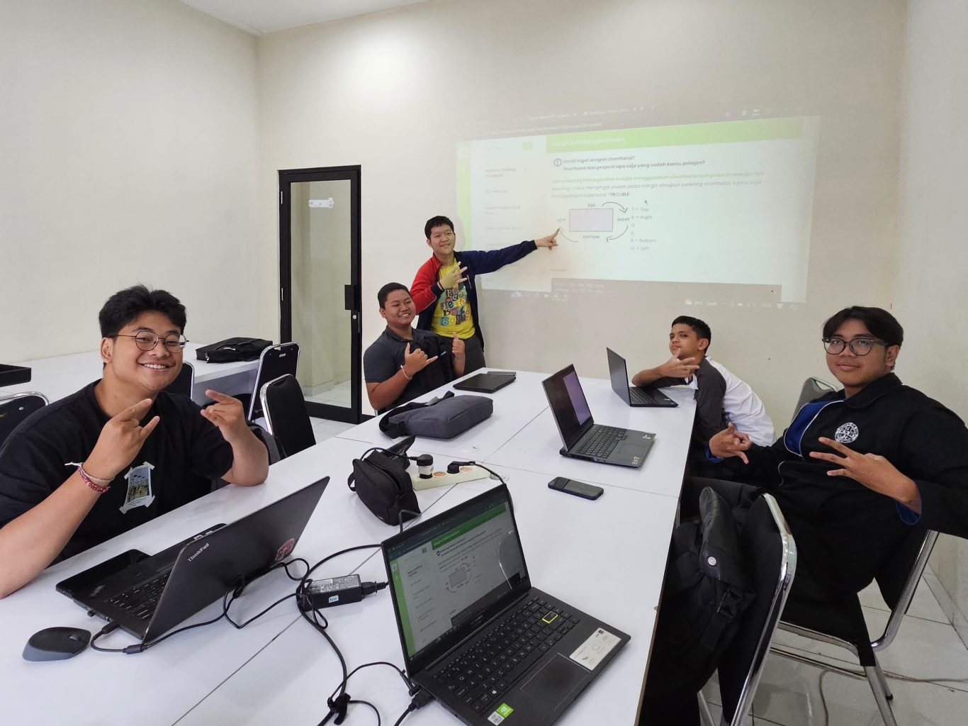 Coding Course in Gatsu Barat