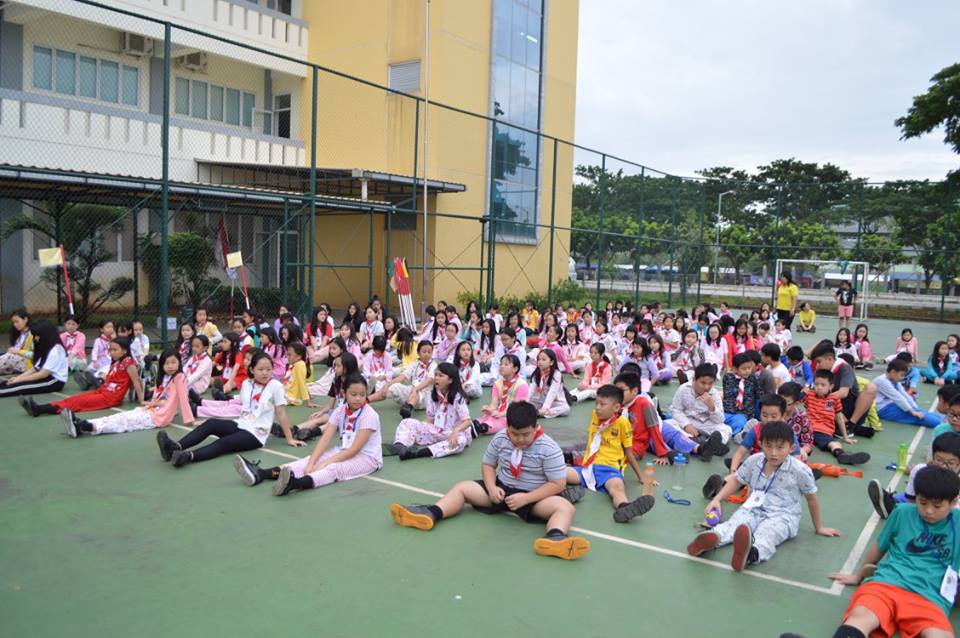 Kumpul di lapangan, Lapangan Pah Tsung School, Sekolah Internasional di PIK (Pantai Indah Kapuk) | Biaya sekolah Pah Tsung school | School Fee Pah Tsung School