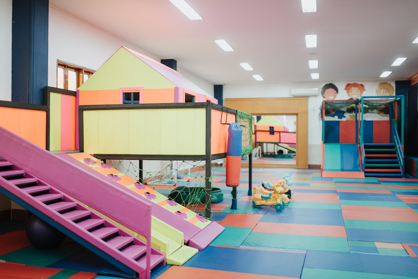 Sekolah Swasta dan Internasional Terbaik, Terdekat, dan Terunggul di PIK (Pantai Indah Kapuk), Taman Bermain/Playground Saint Nicholas School | Biaya sekolah Saint Nicholas School | School Fee Saint Nicholas School