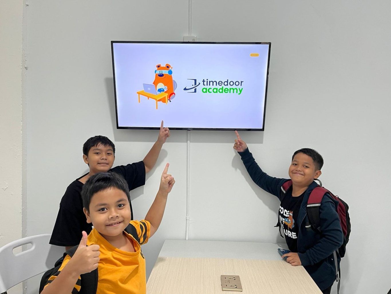 How learn programming and coding for beginners, kids, and someone with no coding experience or background. | Coding and programming academy or course | Learn by join programming and coding school in Batam, Kepulauan Riau