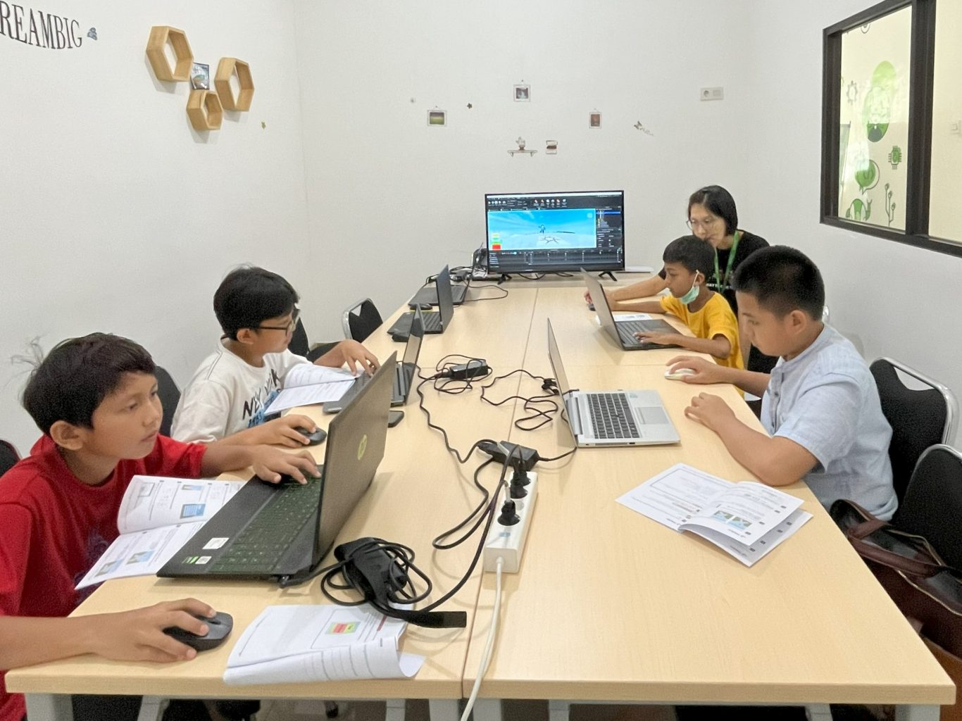 Kursus coding, pemrograman, dan komputer terdekat di Cikarang | Belajar coding dari nol, dasar, dan bagi pemula.