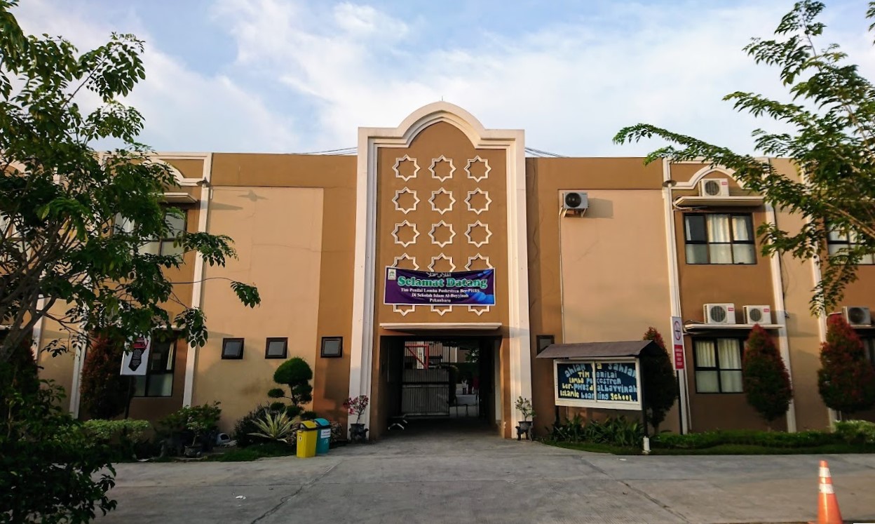 Gedung sekolah SMP Islam Terpadu Al-Bayyinah | Sekolah Swasta dan Internasional Terbaik, Terunggul, dan Terdekat di Pekanbaru | Biaya sekolah, School fee SMP Islam Terpadu Al-Bayyinah