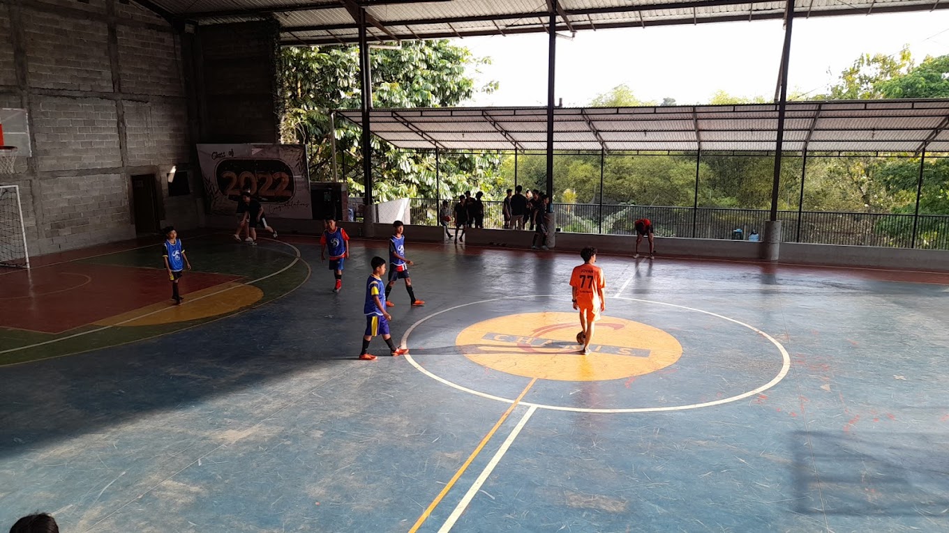 Gedung dan Taman Sekolahan Charis National Academy SD-SMA | Daftar dan Biaya Sekolah Swasta dan Internasional Terbaik, Terunggul. dan Terdekat di Malang