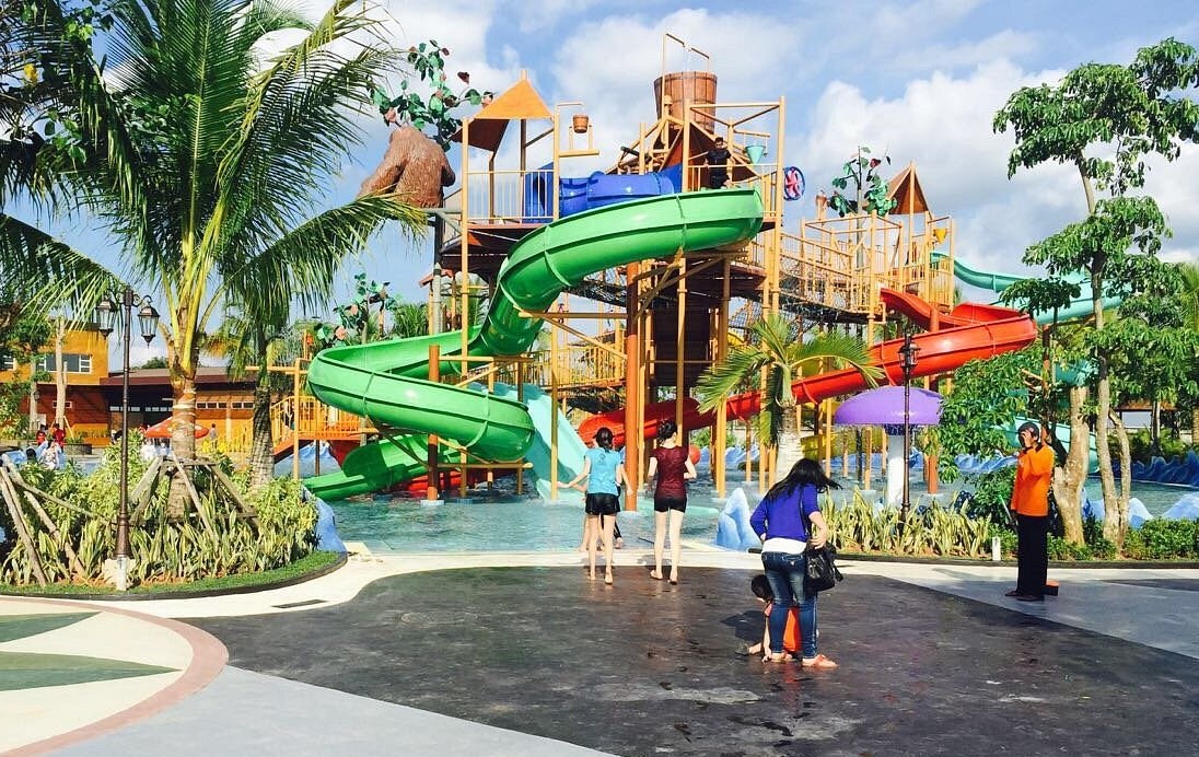 ParadisQ Waterpark Pontianak. Tempat Wisata Keluarga di Pontianak 
