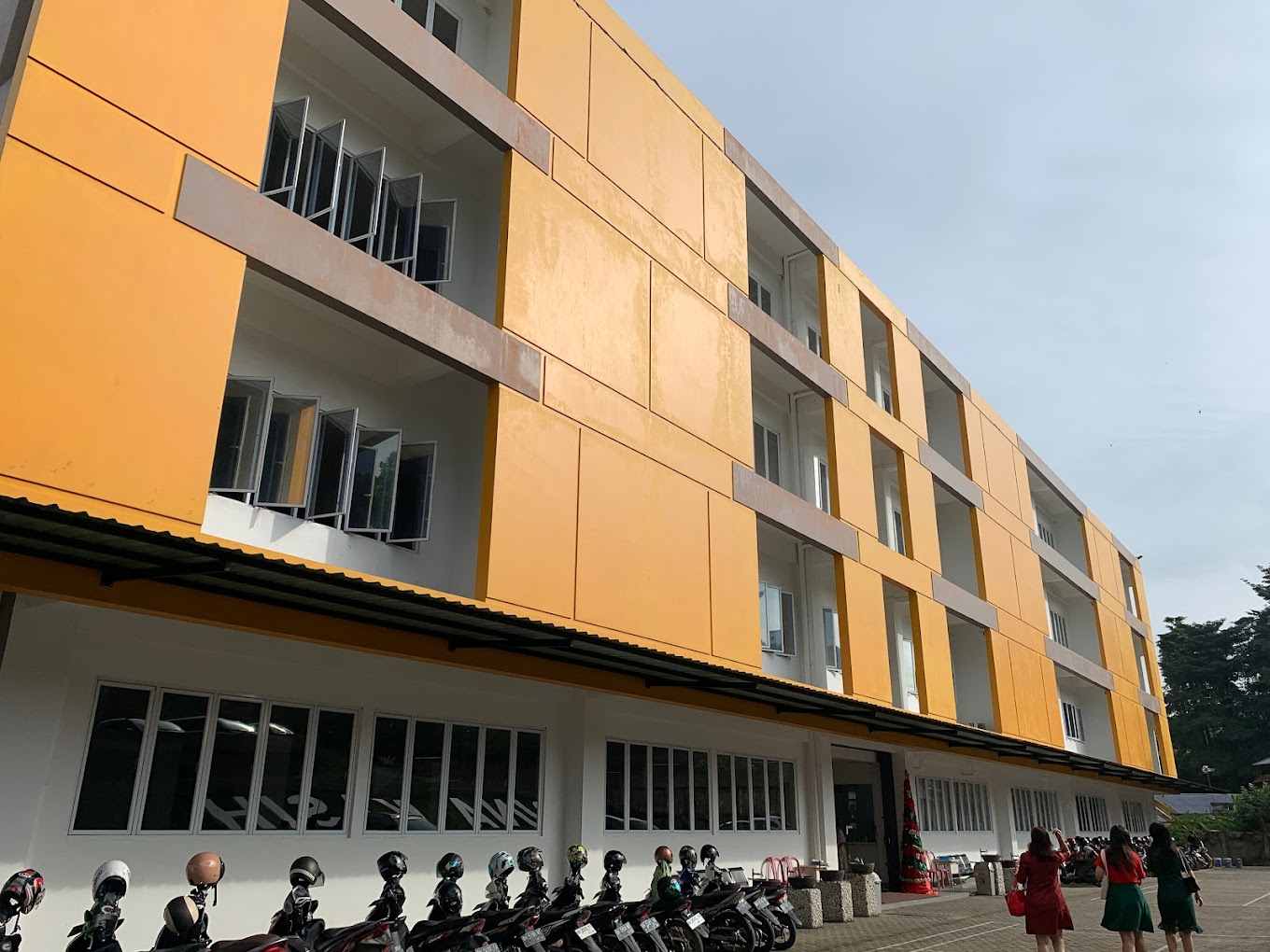 Gedung Sekolahan Bina Kasih Kristen School Jambi | Daftar dan Biaya Sekolah Internasional di Jambi