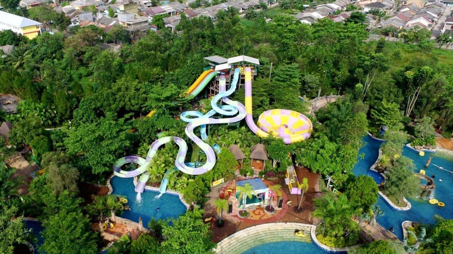 Taman Air Amanzi Waterpark di Kota Palembang