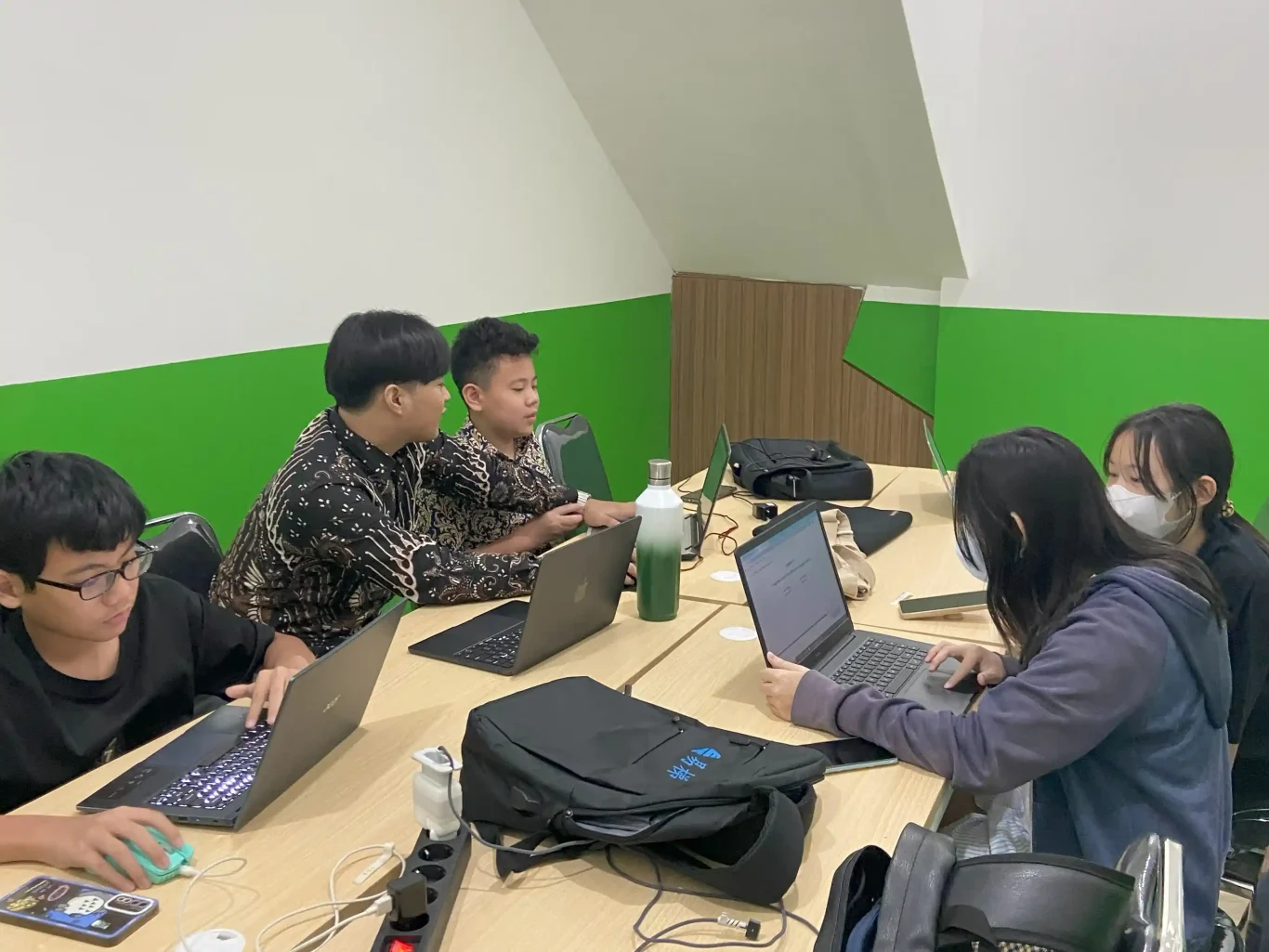 Les Coding di Tanjung Duren
