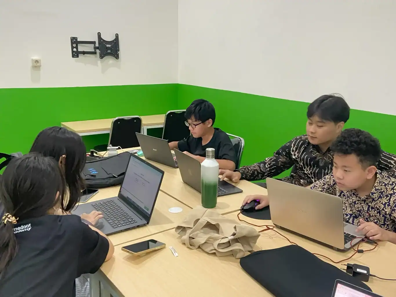 Les Coding di Tanjung Duren