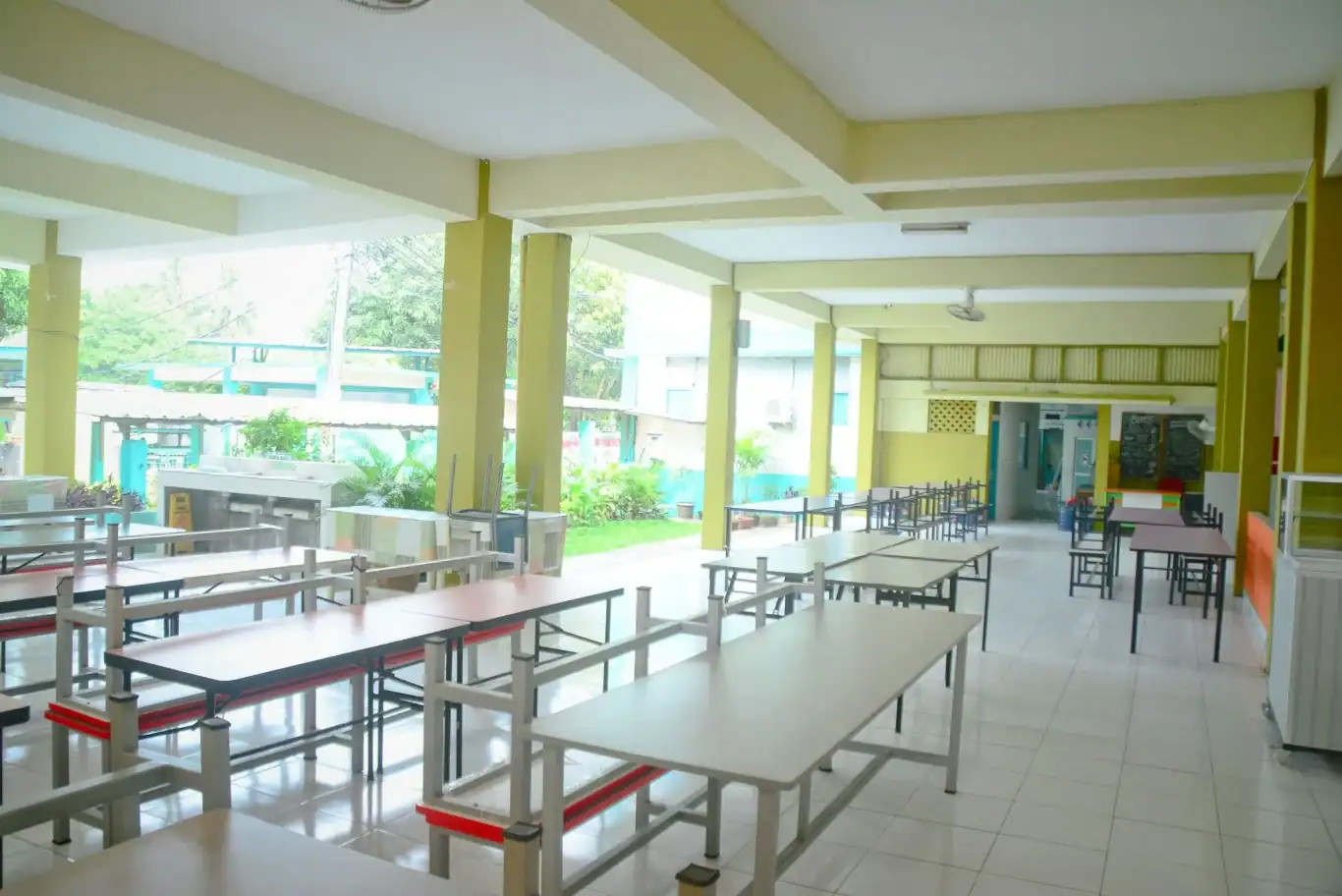 Sekolah Swasta dan Internasional di BSD-Tangsel

SMP ANNISSA IZADA