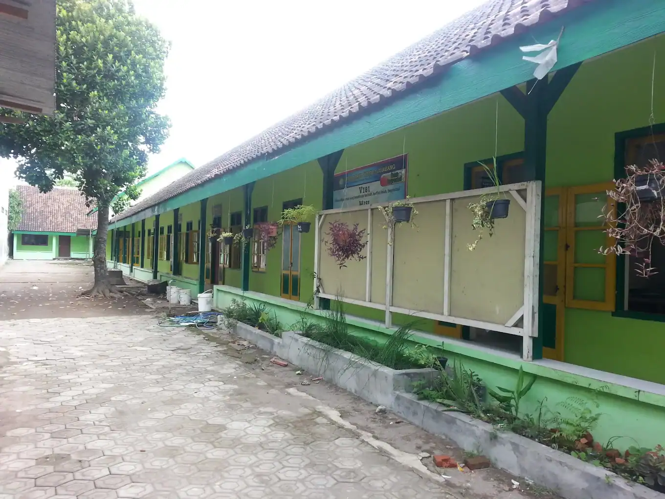 Sekolah Swasta dan Internasional di Jombang

SMP DARUL ULUM 2 JOMBANG