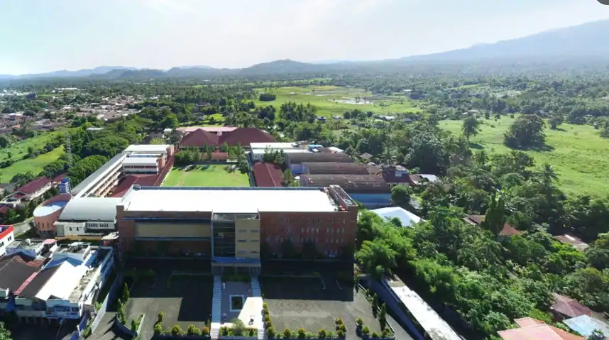 Sekolah Swasta dan Internasional di Manado
Sekolah Swasta